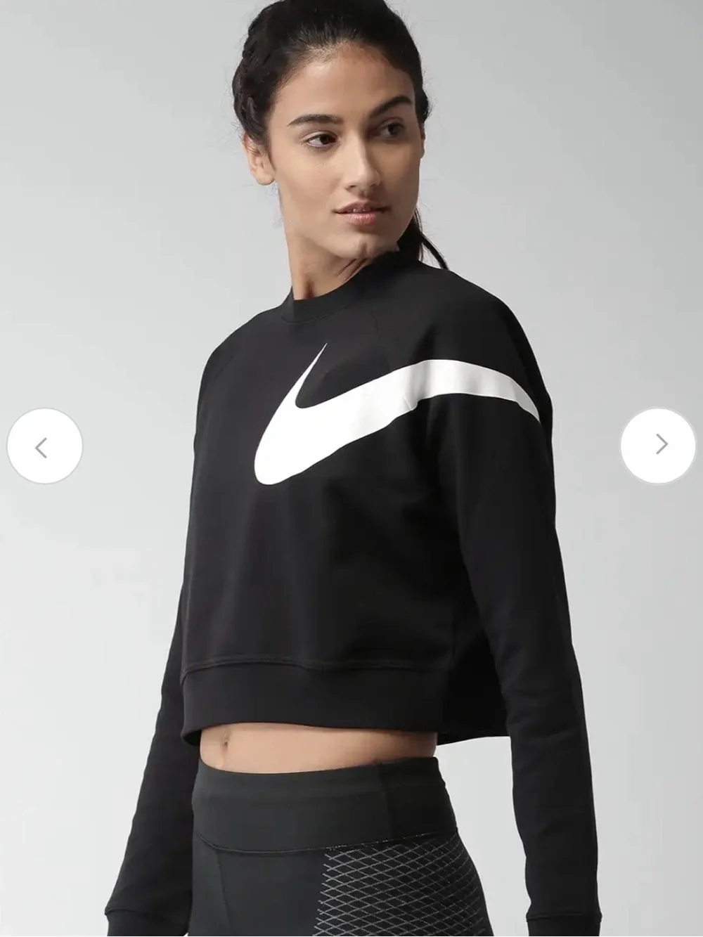 Nike Black & White Cropped Crewneck Swish Sweatshirt S